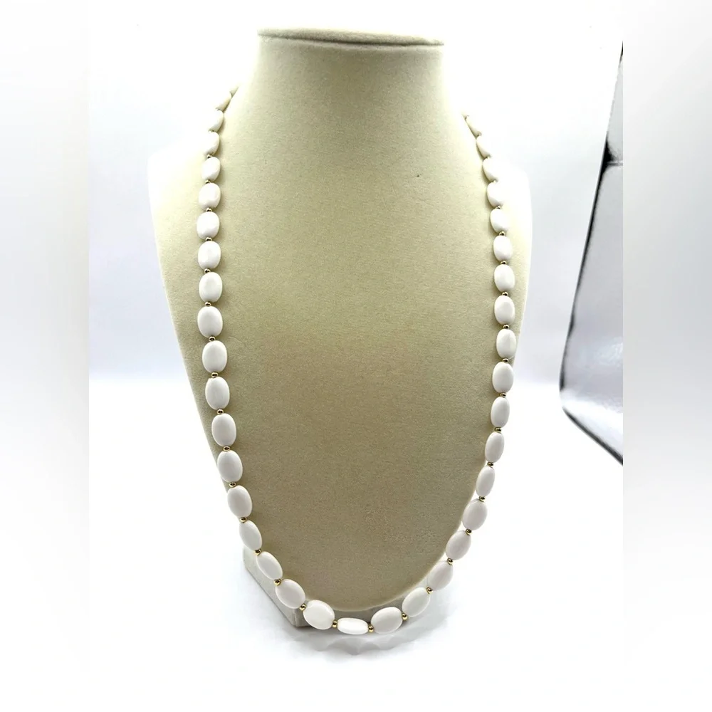 Napier Classic White Oval Bead with Gold Bead Necklace 24” Lightweight - Picture 2 of 8